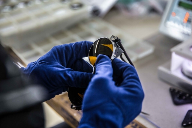JULBO factory Picture Franck Oddoux